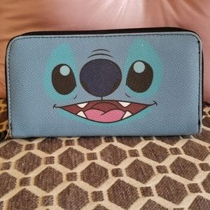 SOLD - Disney Lelo & Stitch wallet Hot Topic